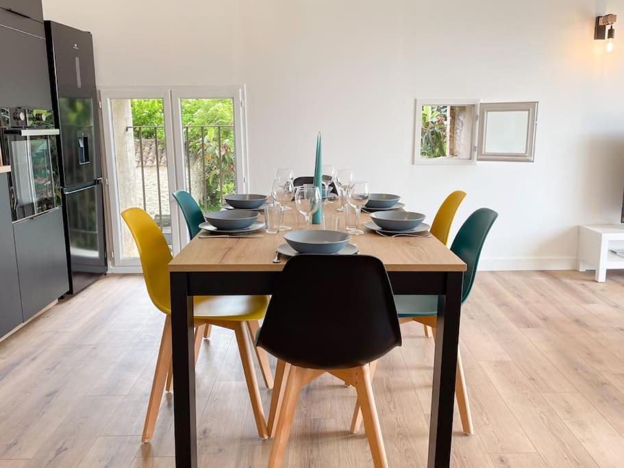 Appartement Dans Un Mas Provencal Allan Bagian luar foto