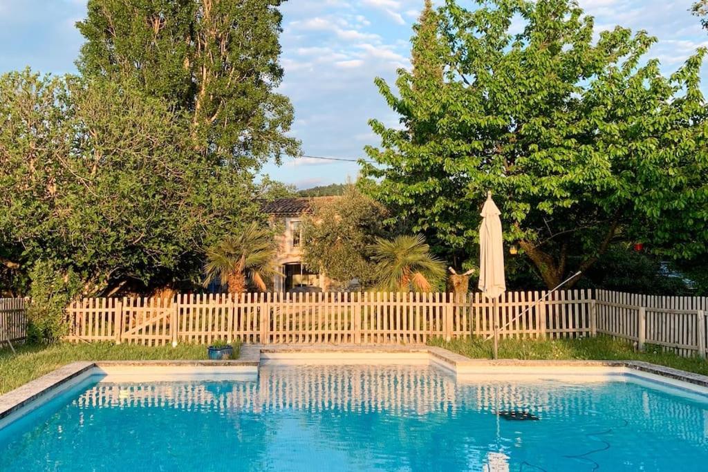 Appartement Dans Un Mas Provencal Allan Bagian luar foto